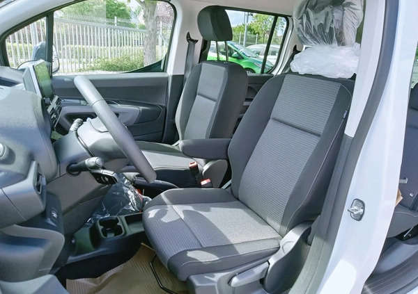Toyota Proace City Verso cena 120400 przebieg: 4, rok produkcji 2024 z Kleczew małe 92
